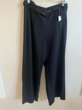 NWT-Banana Republic Black Pant, Size 8